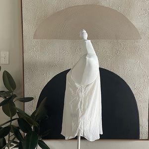 Club Monaco white flowy camisole tunic